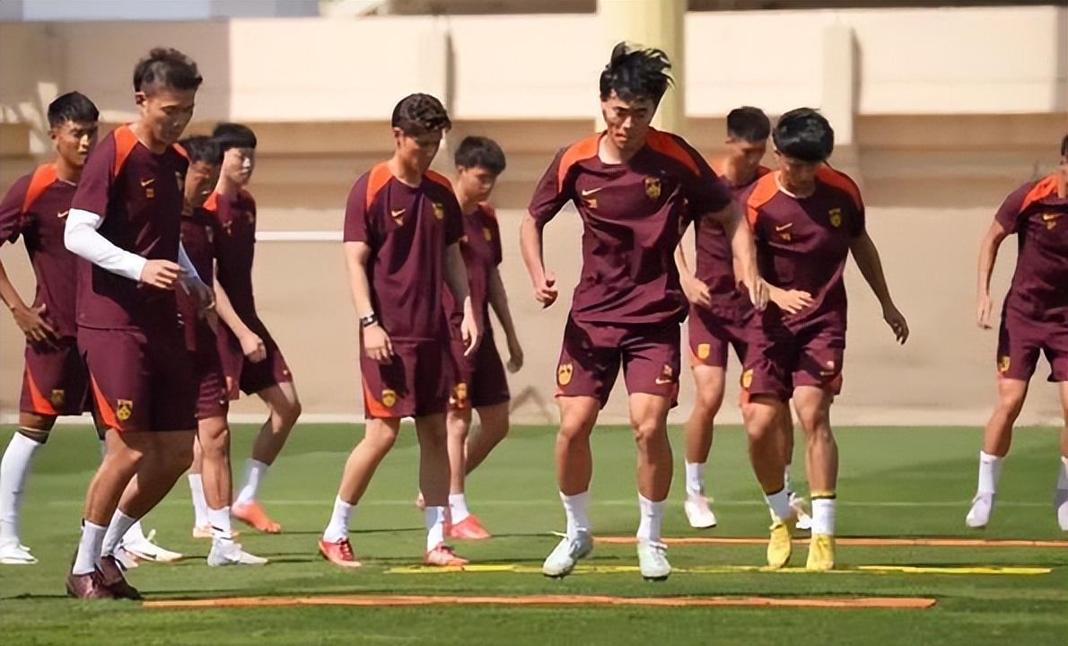 拉力赛杯赛焦点战:漠南迅豹队强势横扫北城巨龙队,新星闪耀。技战术储备厚实 拉力赛杯赛焦点战:漠南迅豹队强势横扫北城巨龙队,新星闪耀。技战术储备厚实
